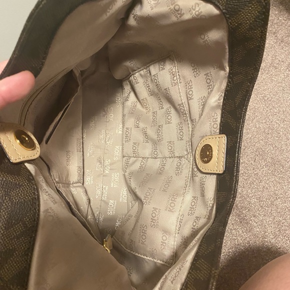 Authentic Michael Kors medium bag - Picture 2 of 2